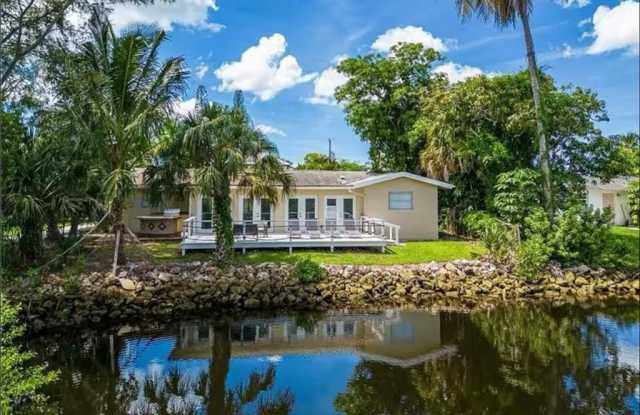 514 14th St N photos photos