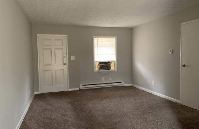 221 Roxbury Dr Gallery 2