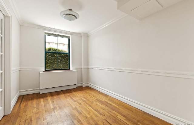 1115 PROSPECT Avenue Gallery 3