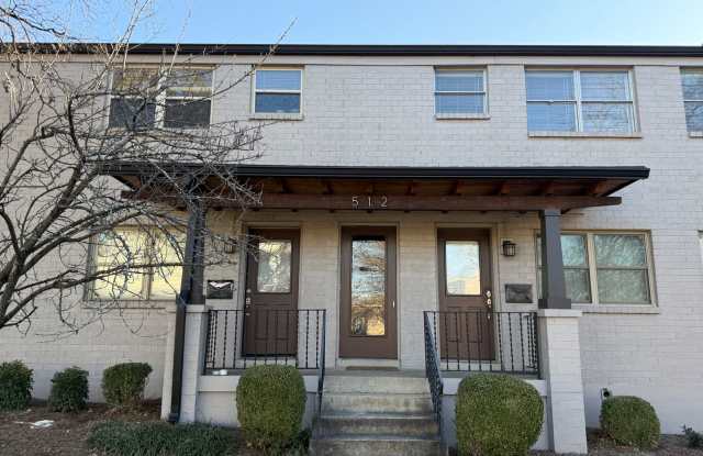 Upstairs Condo Living Centrally Located photos photos