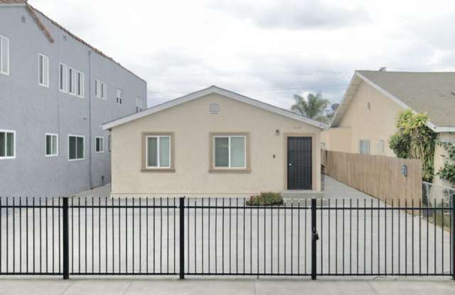 844 West 54th Street photos photos