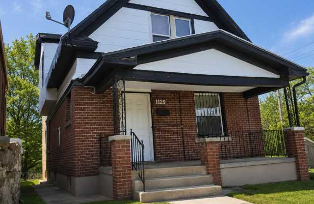 Spacious 5-Bedroom Home with 2 Full Baths & Room for Everyone! photos photos Spacious 5-Bedroom Home with 2 Full Baths & Room for Everyone! photos photos