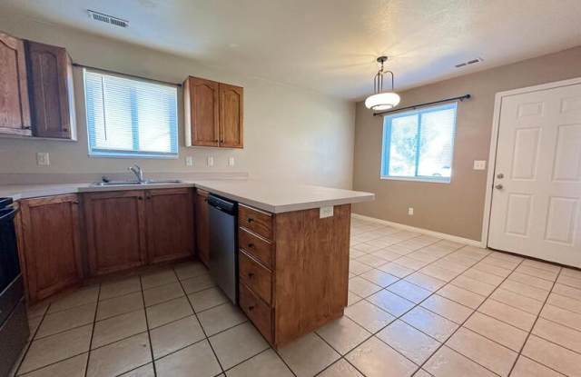 505 W 350 N Gallery 4