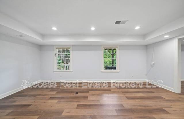 5132 Willow Point Pkwy Gallery 4