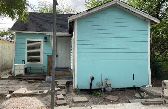 2/1 immediate move-in-all bills paid photos photos
