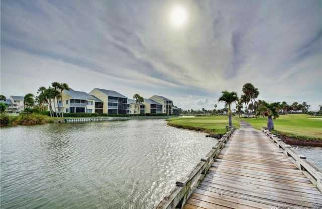 5565 NE Gulfstream Way Gallery 4