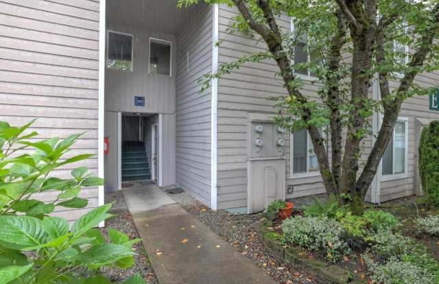 Cozy 1 bedroom condo in Auburn - 810 Pike Street Northeast, Auburn, WA 98002