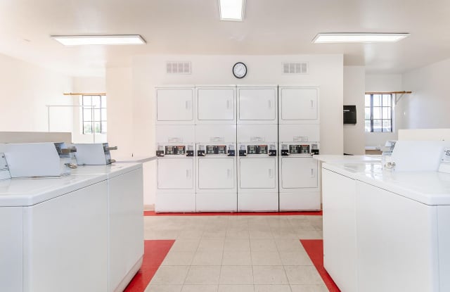 Broadmoor Apartments photos photos