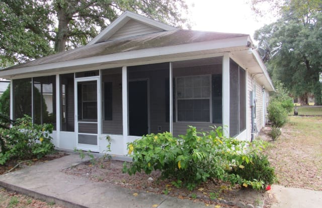 1588 Brook Forest Dr - 1588 Brook Forest Drive, Jacksonville, FL 32208