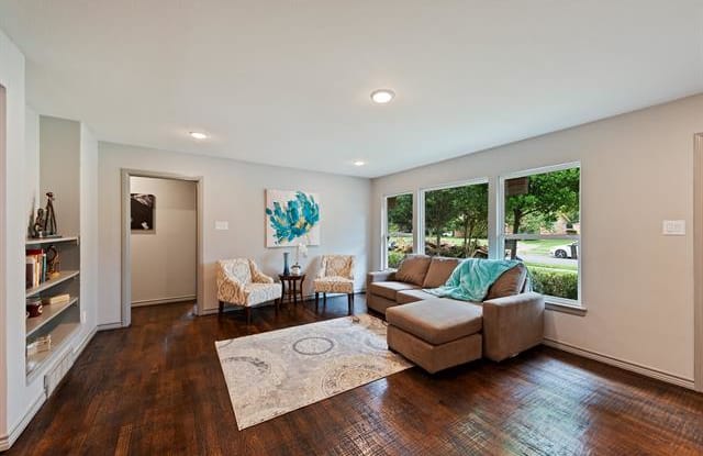 10265 San Lorenzo Drive - 10265 San Lorenzo Avenue, Dallas, TX 75228
