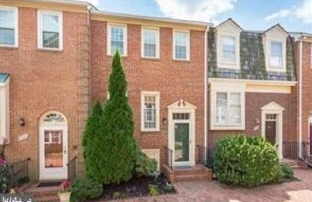 2721 FRANKLIN Court - 2721 Franklin Court, Alexandria, VA 22302