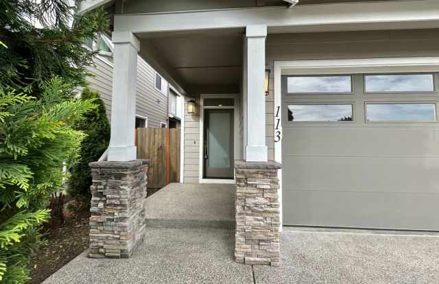 Large 3 Bed, 2.5 Bath Modern House! Gallery 4
