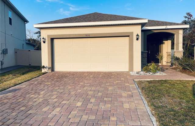 5051 ROYAL POINT AVE photos photos