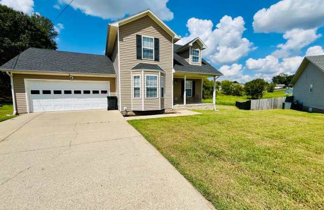 Large Home Coming Soon! Close to Fort Campbell with Large Fenced Yard Gallery 3