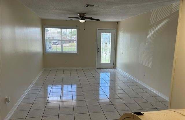 725 OAKWOOD Drive Gallery 4