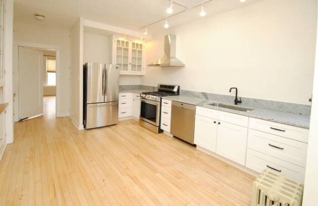 5331 South Cornell Avenue Gallery 2