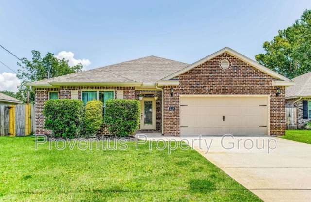 215 Green Dr Gallery 1