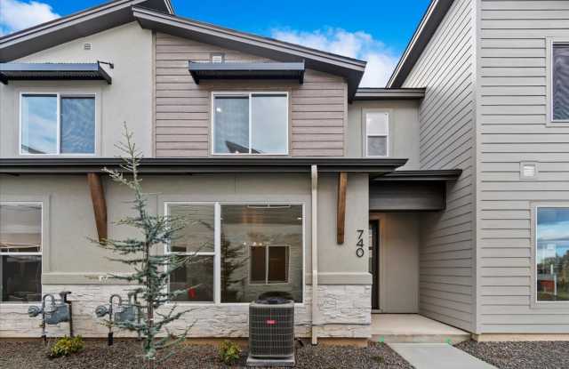 Brand New 3 Bed 2.5 Bath Townhouse With Many Amenities photos photos