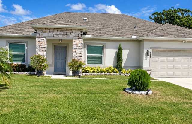 1589 SE Dome Cir Gallery 1