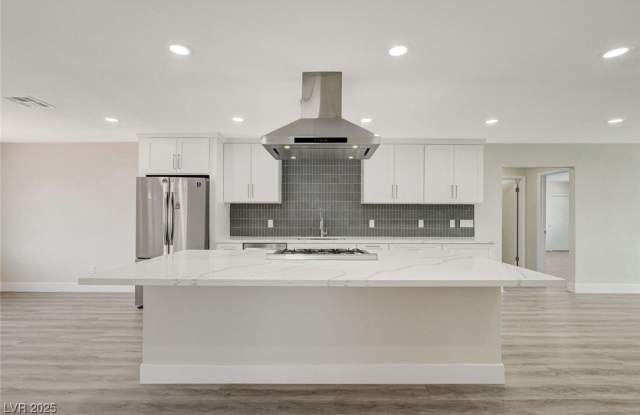 3164 Desmond Avenue photos photos