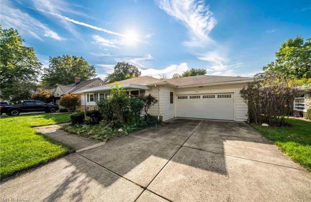 2640 Carmen Drive Gallery 2