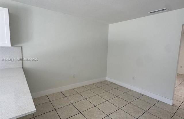 1107 Northwest 30th Avenue photos photos