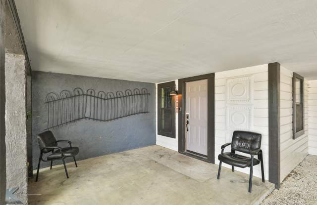 609 Sunset Drive Gallery 3