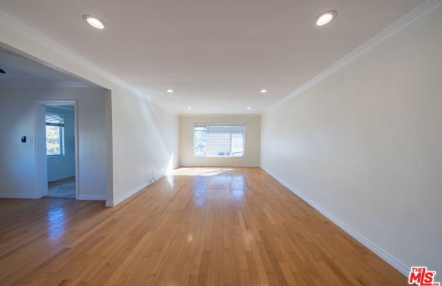 9205 Alcott St unit: 4 photos photos