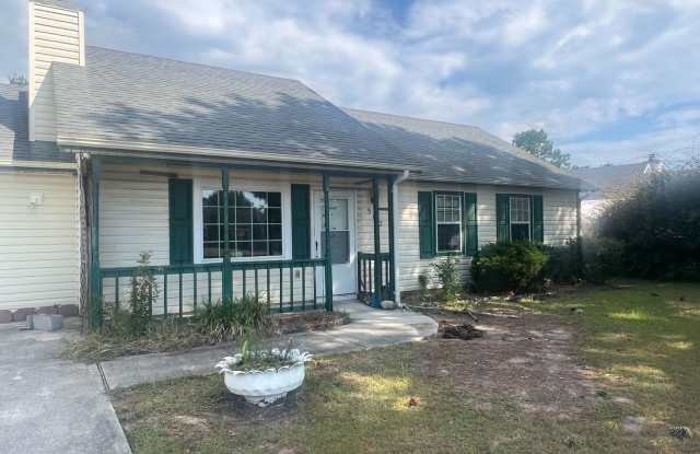Affordable 3 Bedroom w/ Large Bonus In Hubert Gallery 1
