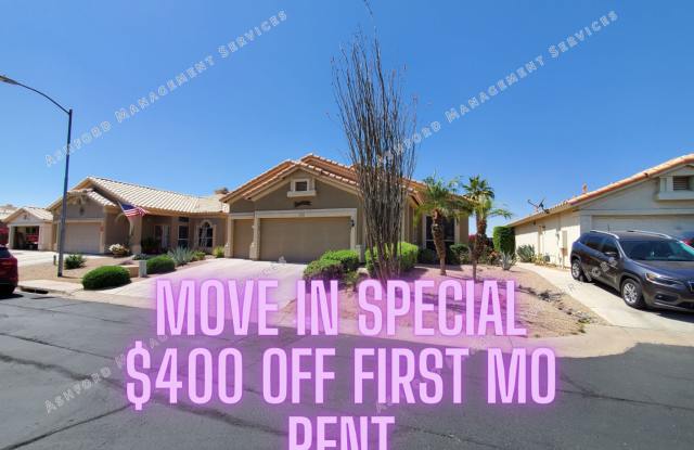 **MOVE IN SPECIAL** COYOTE LAKES BEAUTIFUL VIEW OF GOLF COURSE/NOT AGE RESTRICTED**NO TENANT FEES photos photos