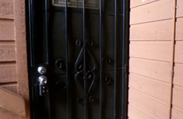 Welcoming Second Floor Condo! photos photos