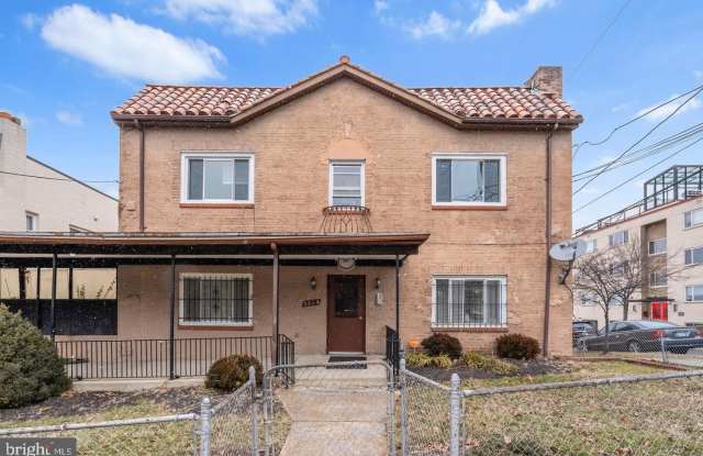 2834 R STREET SE photos photos