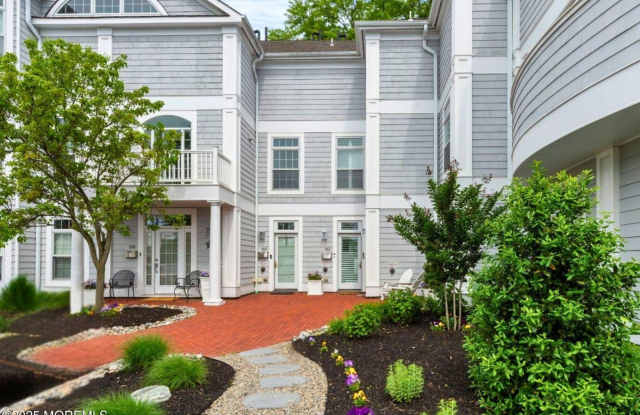 162 Main Street photos photos