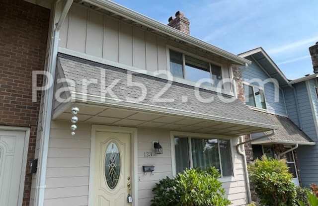 2 Bedroom Tacoma Townhome photos photos