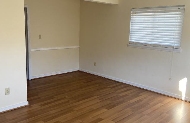 6634 Hallwood Ave - 6634 Hallwood Avenue, McLean, VA 22046