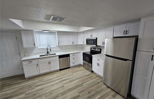 1083 East Calvada Boulevard - A photos photos