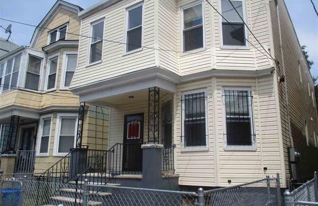172 WILKINSON AVE - 172 Wilkinson Avenue, Jersey City, NJ 07305