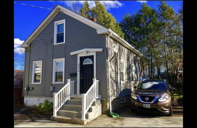 256 Grove Street - 256 Grove Street, Woonsocket, RI 02895