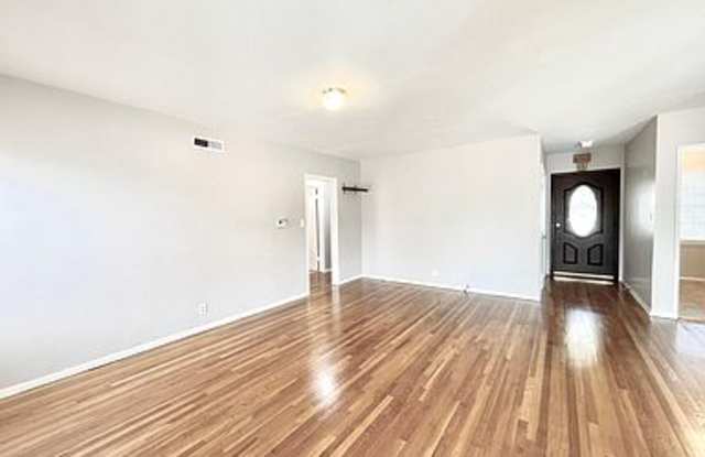 7518 Calmcrest Dr Gallery 2