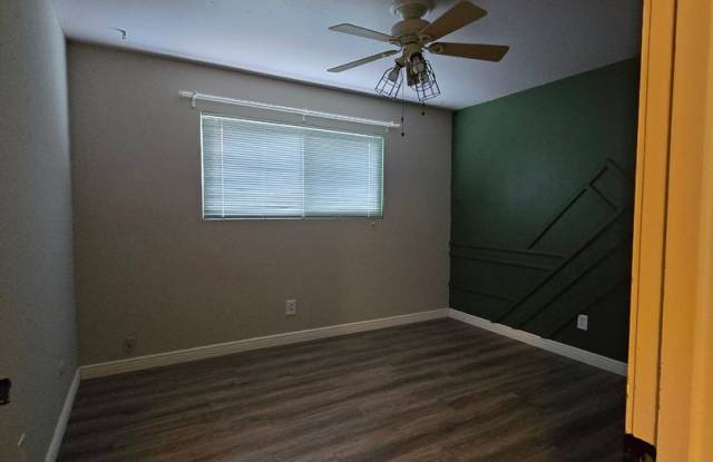 3 BR 2 BA with pool Available now Gallery 3