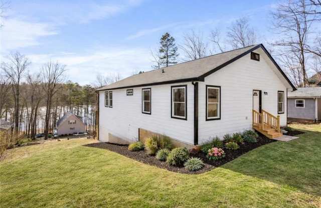 418 Kenwood Drive Gallery 3