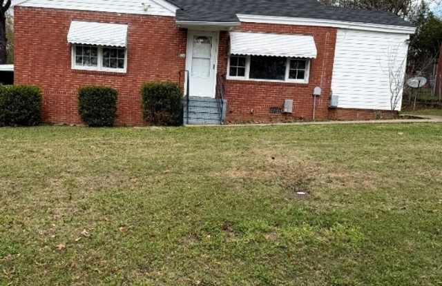 Charming two bedroom and one bath home available to rent photos photos