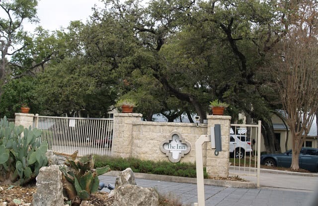 8700 Post Oak Ln - 8700 Post Oak Lane, San Antonio, TX 78217