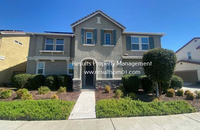 Beautiful Natomas 4 Bedroom Solar Home photos photos