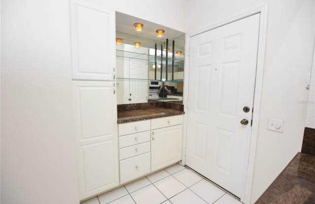 2308 LAKE WOODBERRY Circle Gallery 4