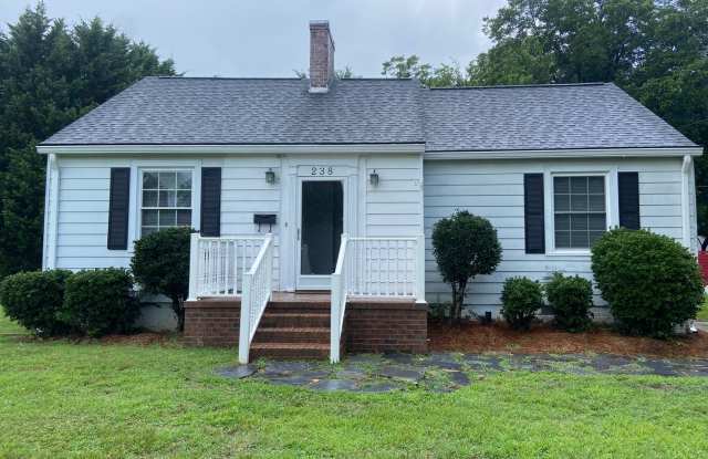 2 Bedroom, 1 Bathroom House in Burlington! photos photos