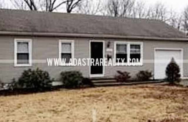 3305 East 107th Terrace Gallery 1