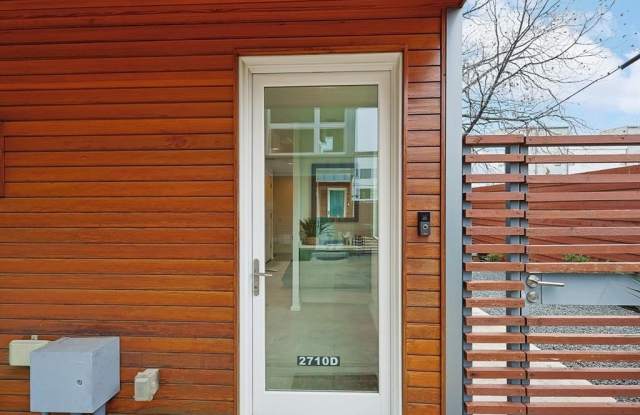 2710 Throckmorton Street Gallery 2