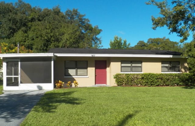 907 North Nancy Terrace - 907 North Nancy Terrace, Plant City, FL 33563