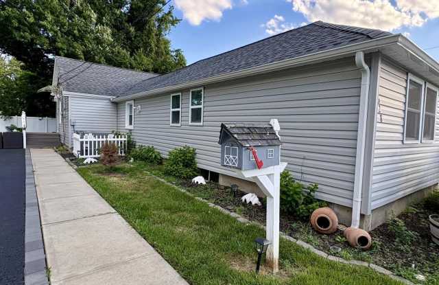 628 Columbia Avenue photos photos